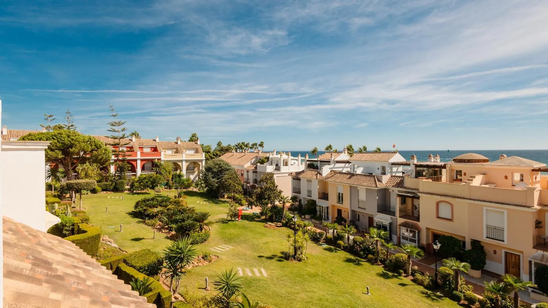 Holiday home Holiday House Next To The Beach In Las Dunas, Bahia De Marbella