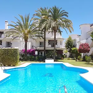 Naranjos Close To Puerto Banus Apartamento Marbella