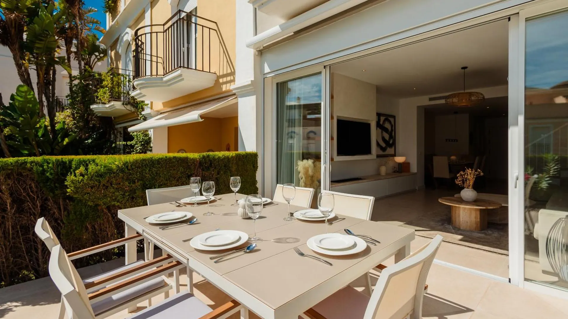 Tatil Evi Holiday House Next To The Beach In Las Dunas, Bahia De Marbella