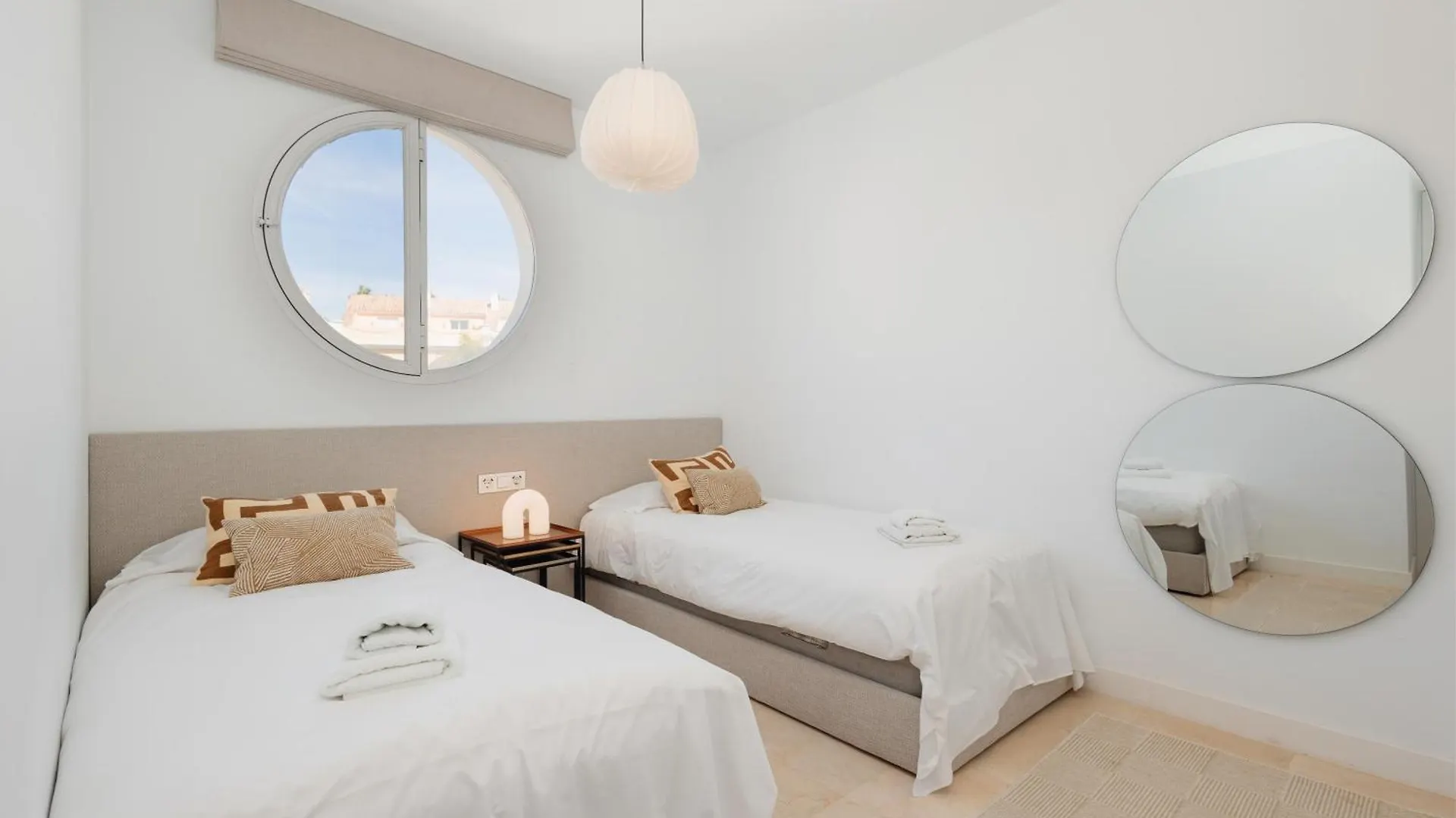 Tatil Evi Holiday House Next To The Beach In Las Dunas, Bahia De Marbella