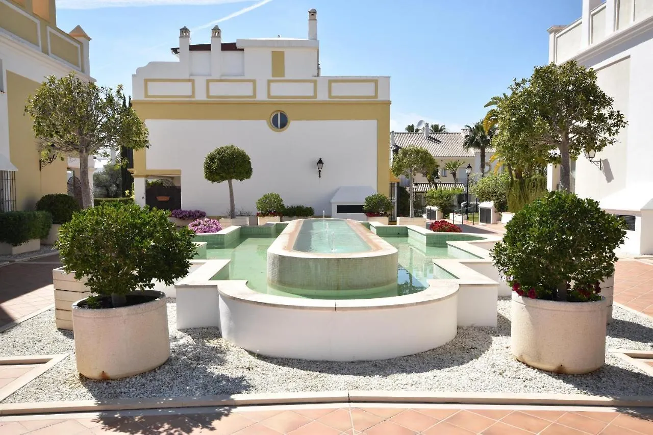 Holiday House next to the beach in Las Dunas, Bahía de Marbella 0*,