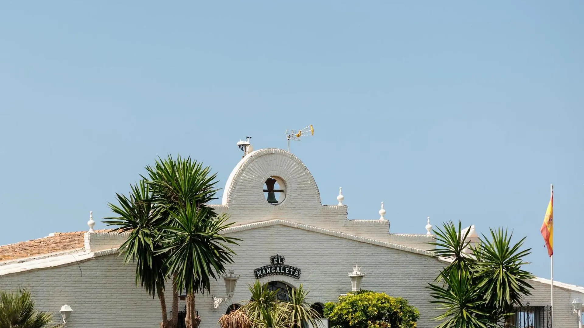 Holiday House next to the beach in Las Dunas, Bahía de Marbella